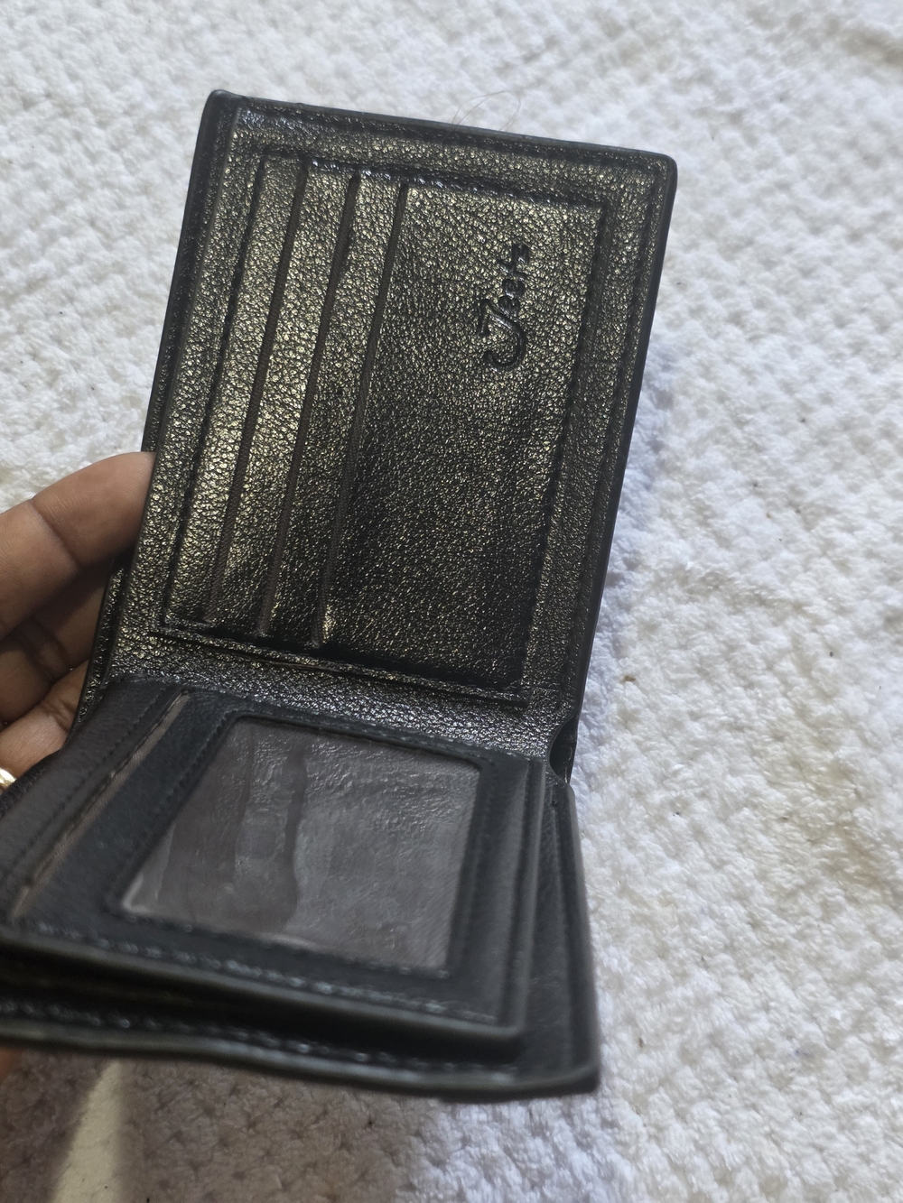 Men's Black Croc-Embossed Leather Wallet - Classic Bi-Fold - Picture 3 of 5